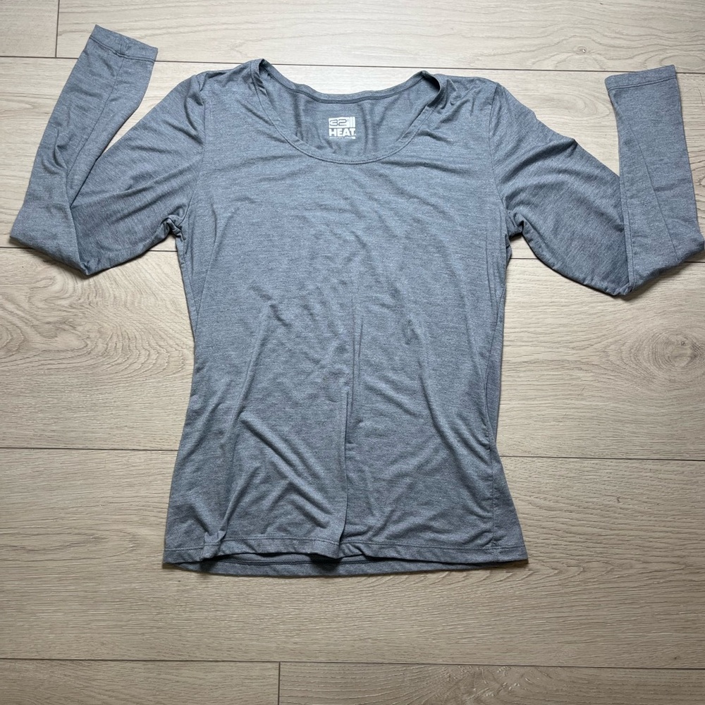 32 degrees Women’s Long Sleeve Scoop Neck T-shirt Size Large Gray